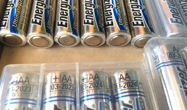勁量L91/AA/FR6 1.5V 5號(hào)圓柱鋰/硫化鐵一次電池實(shí)拍圖